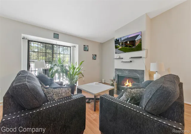 4th image of 1801 Vine Way Dr #4, Canton, MI 48188 | MLS# 20261062310