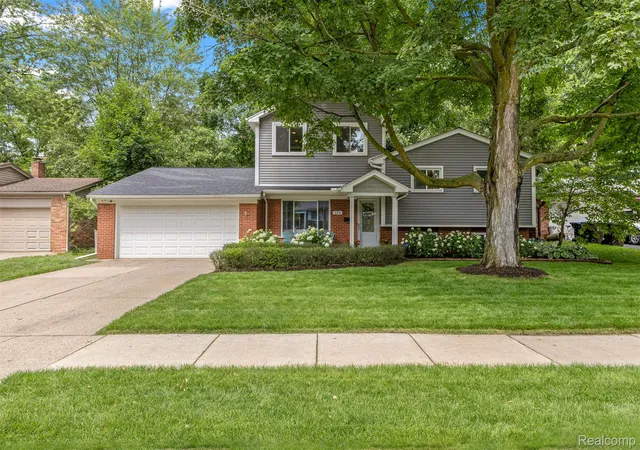 Photo 1 of Sale Pending at 520 Byron St, Plymouth, MI 48170 | MLS# 20261062314 | Listing updated on 2026-09-04