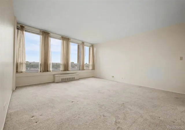 Listing Photo 4 - Condo for sale in building located at 22700 Garrison St, Dearborn, MI 48124 - Unit #707