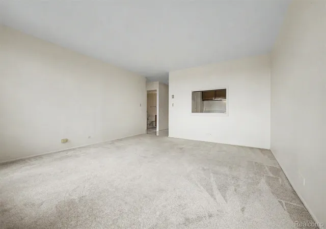 Listing Photo 5 - Condo for sale in building located at 22700 Garrison St, Dearborn, MI 48124 - Unit #707