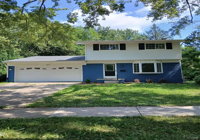 Photo 2 of Single family home for sale at 868 Watson Rd, Saline, MI 48176 | MLS# 56050217770 | Listing updated on 2026-08-18