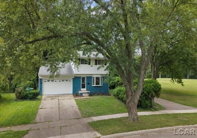 Photo 3 of Single family home for sale at 868 Watson Rd, Saline, MI 48176 | MLS# 56050217770 | Listing updated on 2026-08-18