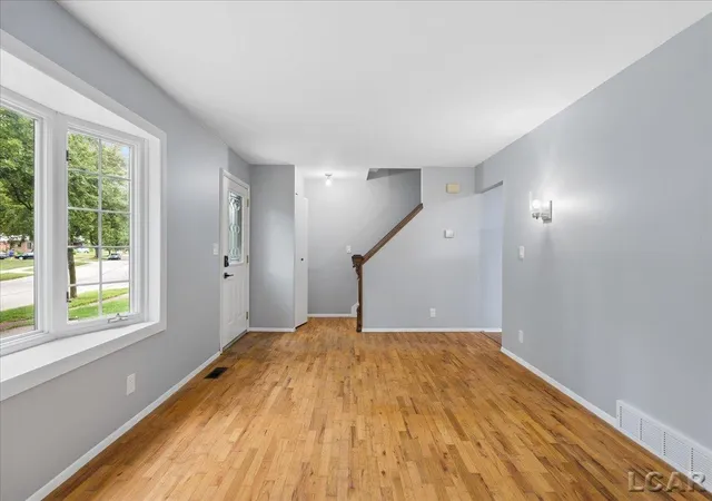Photo 4 of Single family home for sale at 868 Watson Rd, Saline, MI 48176 | MLS# 56050217770 | Listing updated on 2026-08-18