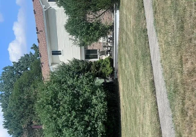 Photo 7 of Single family home for sale at 28665 Hallcroft Ct, Southfield, MI 48034 | MLS# 20261062319 | Listing updated on 2026-08-15