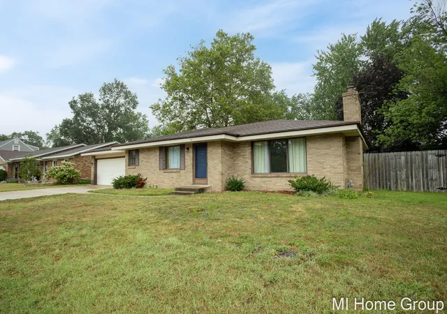Photo 2 of Single family home for sale at 311 W 32nd Street, Holland, MI 49423 | MLS# 71026041275 | Listing updated on 2026-08-07