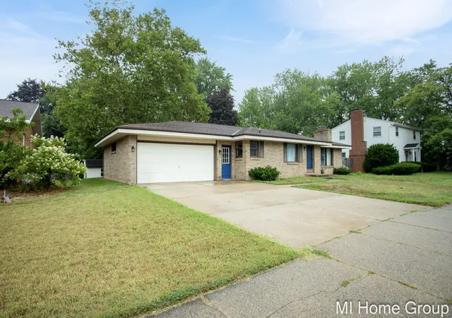 Photo 3 of Single family home for sale at 311 W 32nd Street, Holland, MI 49423 | MLS# 71026041275 | Listing updated on 2026-08-07