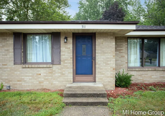 Photo 3 of Single family home for sale at 311 W 32nd Street, Holland, MI 49423 | MLS# 71026041275 | Listing updated on 2026-08-07