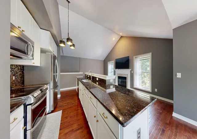 Photo 3 of Condo for sale at 5615 Hampshire Ln, Ypsilanti, MI 48197 | MLS# 81026041277 | Listing updated on 2026-08-13