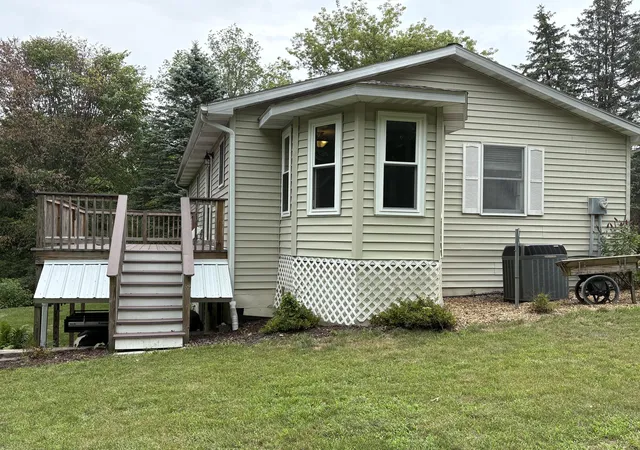 2nd image of 3501 W Circle Dr, Hart, MI 49420 | MLS# 67026041286