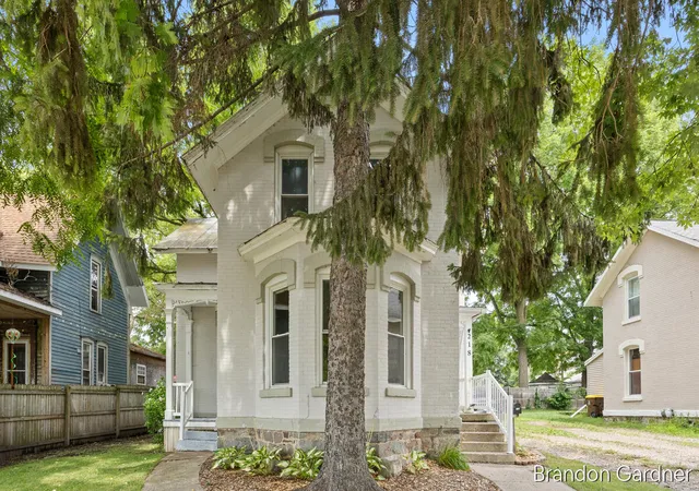 1st image of 218 E Adams St, Ionia, MI 48846 | MLS# 65026041287