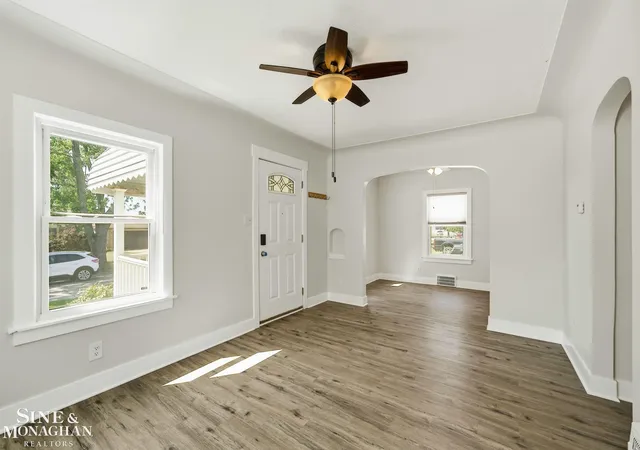 Photo 1 of Sale Pending at 7325 Mckinley St, Center Line, MI 48015 | MLS# 58050217780 | Listing updated on 2026-08-18