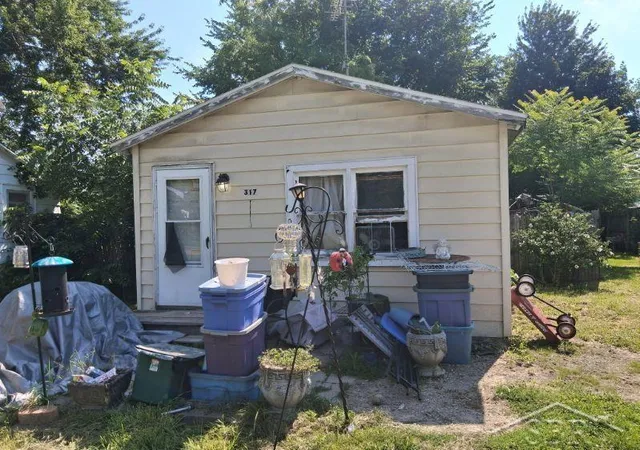 1st image of 317 Crescent St, Watervliet, MI 49098 | MLS# 61050217782