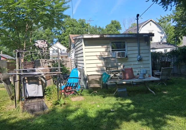 2nd image of 317 Crescent St, Watervliet, MI 49098 | MLS# 61050217782