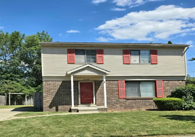Photo 1 of Single family home for sale at 8702 Hazelton St, Dearborn Heights, MI 48127 | MLS# 20261062335 | Listing updated on 2026-08-30
