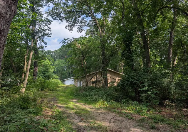 Photo 3 of Single family home for sale at 1408 Cherry Ln, Niles, MI 49120 | MLS# 69026041296 | Listing updated on 2026-09-15