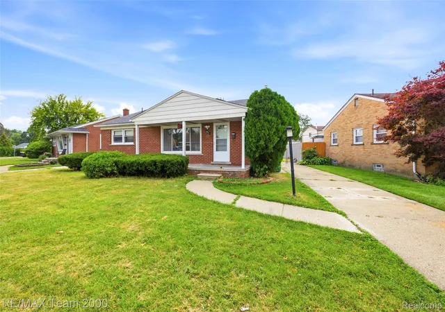 Photo 1 of Sale Pending at 6816 Mansfield St, Garden City, MI 48135 | MLS# 20261062337 | Listing updated on 2026-09-27