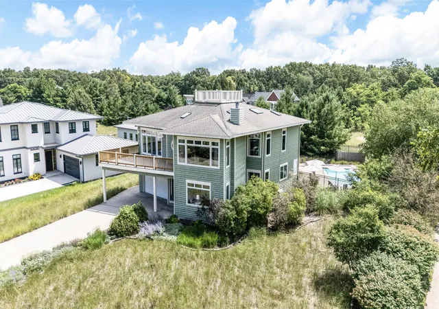 Photo 1 of Single family home for sale at 51218 Main Dr, New Buffalo, MI 49117 | MLS# 69026041304 | Listing updated on 2026-08-13