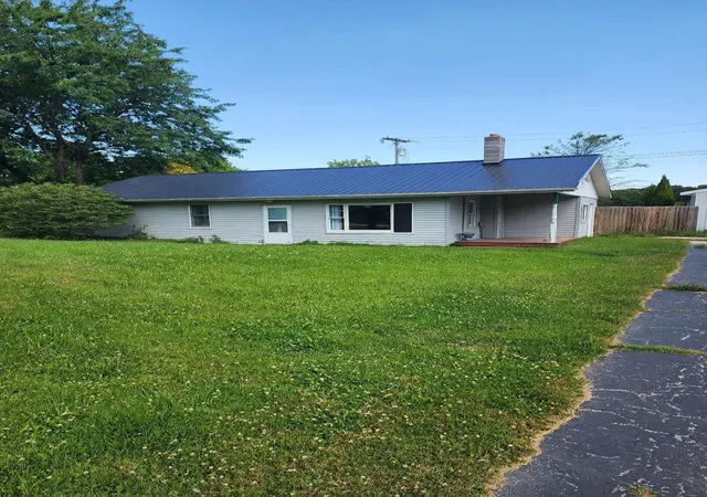 Photo 3 of Single family home for sale at 7410 Frankenmuth Rd, Vassar, MI 48768 | MLS# 65026041310 | Listing updated on 2026-08-20