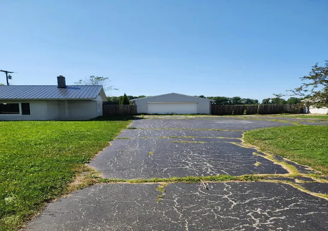 Photo 3 of Single family home for sale at 7410 Frankenmuth Rd, Vassar, MI 48768 | MLS# 65026041310 | Listing updated on 2026-08-20