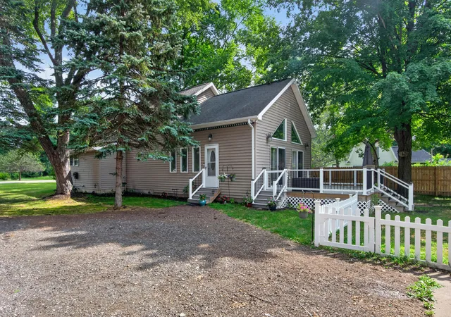 1st image of 1113 Napoleon Rd, Jackson, MI 49201 | MLS# 55026041311