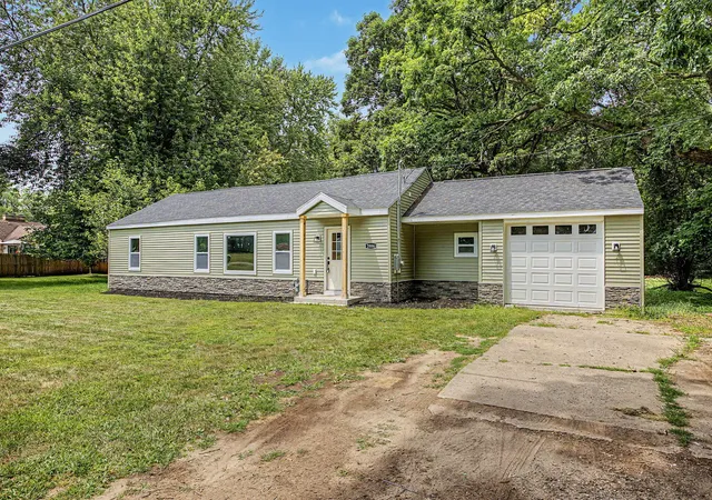 Photo 2 of Single family home for sale at 2804 Kibby Rd, Jackson, MI 49203 | MLS# 55026041308 | Listing updated on 2026-09-23