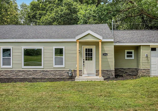 Photo 3 of Single family home for sale at 2804 Kibby Rd, Jackson, MI 49203 | MLS# 55026041308 | Listing updated on 2026-09-23