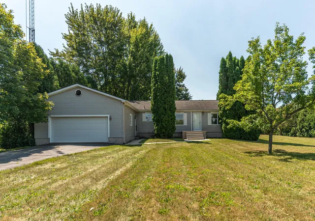 Photo 1 of Sale Pending at 8002 Willow Rd, Milan, MI 48160 | MLS# 81026041312 | Listing updated on 2026-09-14