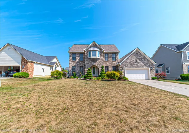 Photo 3 of Single family home for sale at 5555 Chatham Ln, Grand Blanc, MI 48439 | MLS# 20261062356 | Listing updated on 2026-09-01
