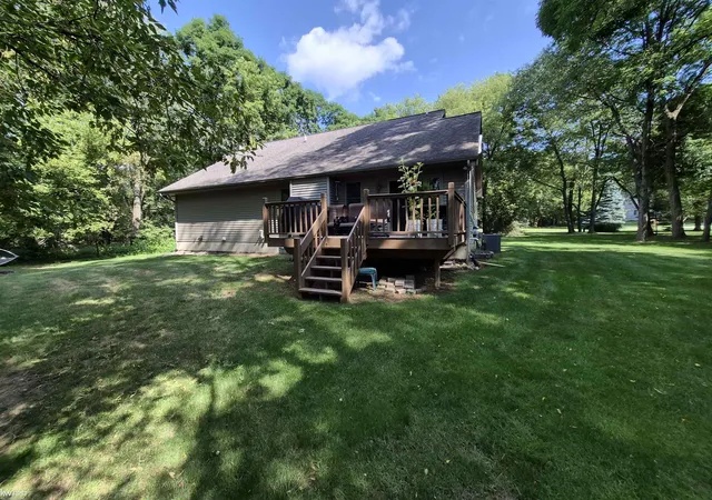Photo 4 of Single family home for sale at 11383 Whispering Pines Trl, Fenton, MI 48430 | MLS# 5050217793 | Listing updated on 2026-08-31