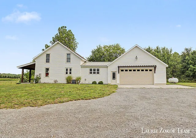 Photo 3 of Single family home for sale at 16740 24th Avenue, Coopersville, MI 49404 | MLS# 65026041314 | Listing updated on 2026-08-31