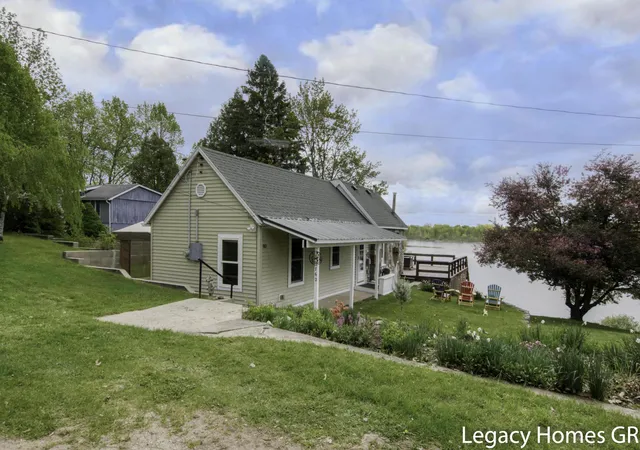 47th image of 762 Parkwood Dr, Six Lakes, MI 48886 | MLS# 65026041323
