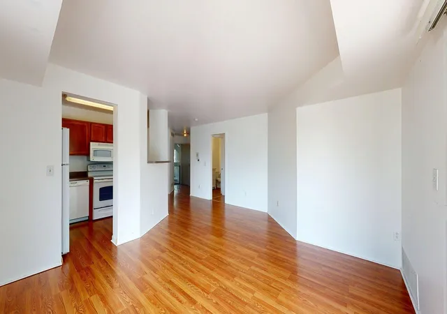 Photo 4 of Condo for sale at 2201 S Huron Pkwy #1, Ann Arbor, MI 48104 | MLS# 81026041325 | Listing updated on 2026-09-02