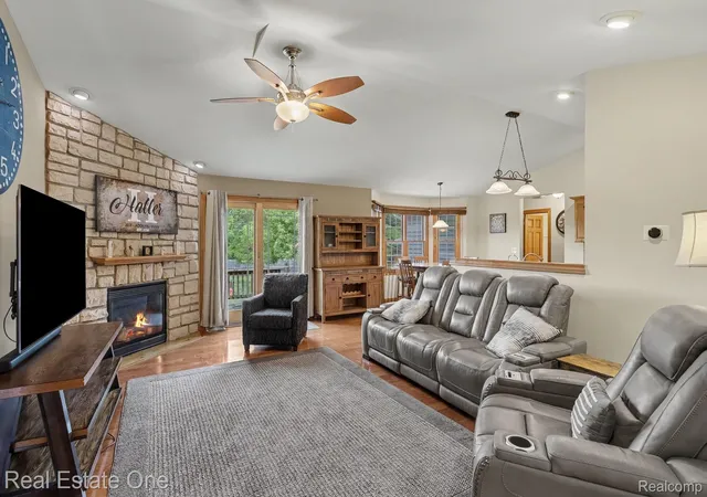Photo 3 of Single family home for sale at 3690 Densmore Rd, Caro, MI 48723 | MLS# 20261062379 | Listing updated on 2026-09-16