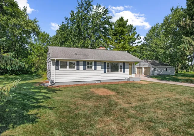 1st image of 6737 Vreeland Rd, Ypsilanti, MI 48198 | MLS# 81026041334