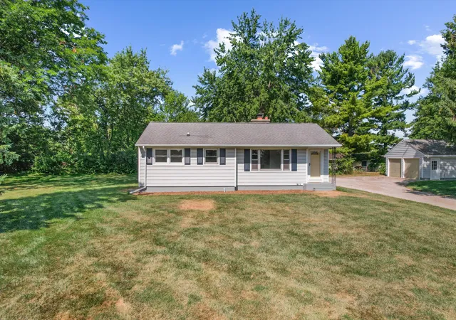 2nd image of 6737 Vreeland Rd, Ypsilanti, MI 48198 | MLS# 81026041334