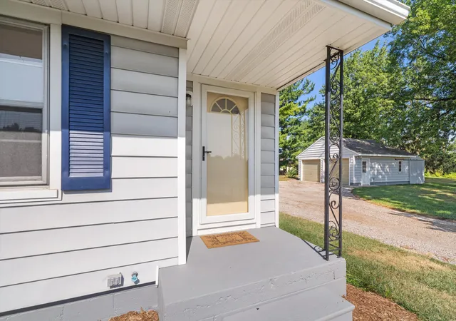 3rd image of 6737 Vreeland Rd, Ypsilanti, MI 48198 | MLS# 81026041334