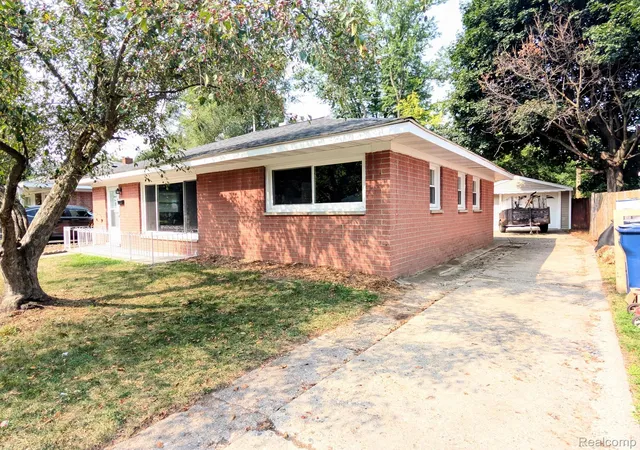 13th image of 3010 Cheyenne Ave, Flint, MI 48507 | MLS# 20261062390
