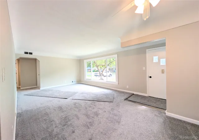 3rd image of 3010 Cheyenne Ave, Flint, MI 48507 | MLS# 20261062390