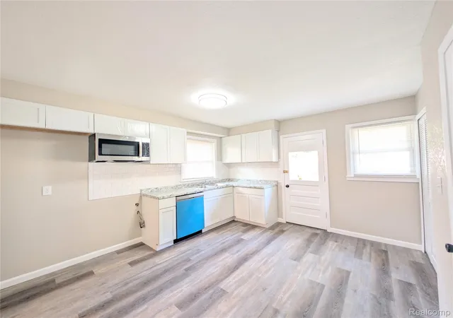 4th image of 3010 Cheyenne Ave, Flint, MI 48507 | MLS# 20261062390