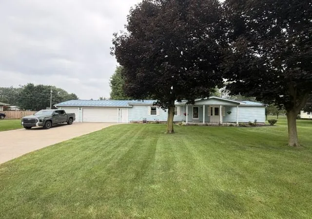 Photo 1 of Single family home for sale at 202 S Elm, White Pigeon, MI 49099 | MLS# 66026041342 | Listing updated on 2026-09-16
