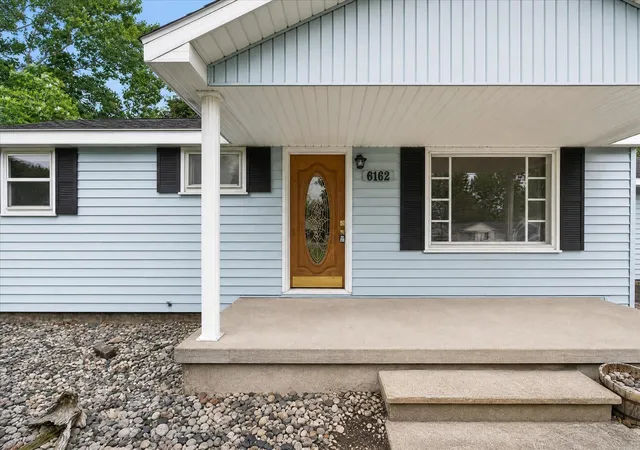 5th image of 6162 Sandy Ln, Burton, MI 48519 | MLS# 5050217811