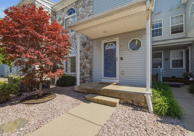 1st image of 37782 Jefferson Ave, Harrison Township, MI 48045 | MLS# 81026041350