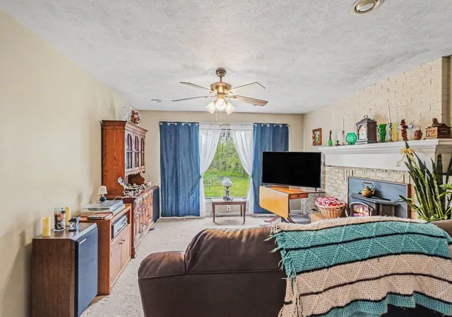 Photo 3 of Single family home for sale at 20420 Thornapple Ln, Big Rapids, MI 49307 | MLS# 65026041353 | Listing updated on 2026-09-15