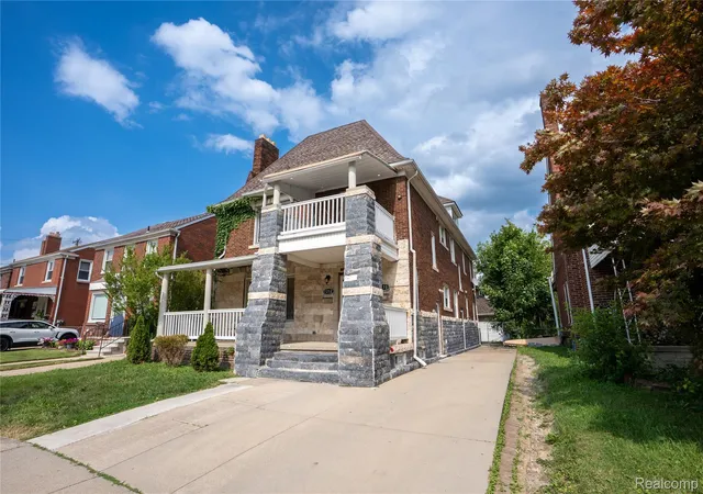 Photo 3 of Single family home for sale at 7312 Theisen St, Dearborn, MI 48126 | MLS# 20261062408 | Listing updated on 2026-09-30