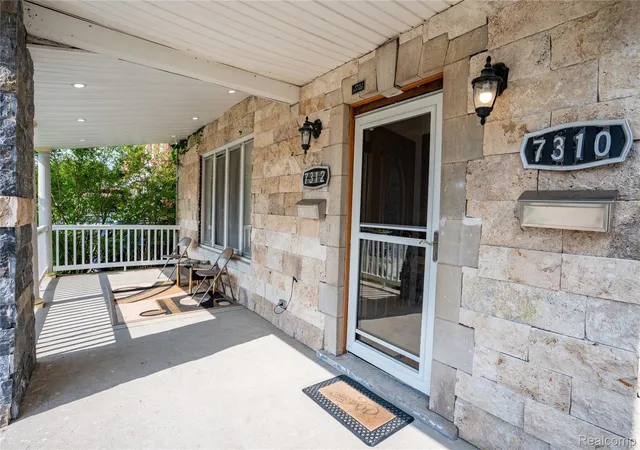 Photo 4 of Single family home for sale at 7312 Theisen St, Dearborn, MI 48126 | MLS# 20261062408 | Listing updated on 2026-09-30