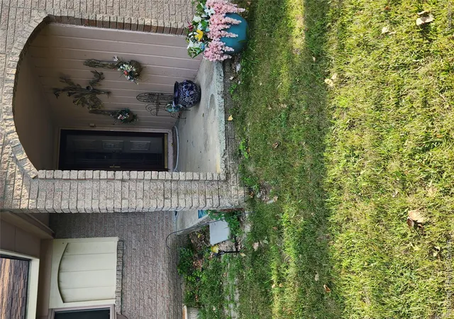 Photo 4 of Single family home for sale at 8112 Willow Rd, Milan, MI 48160 | MLS# 20261062410 | Listing updated on 2026-10-02