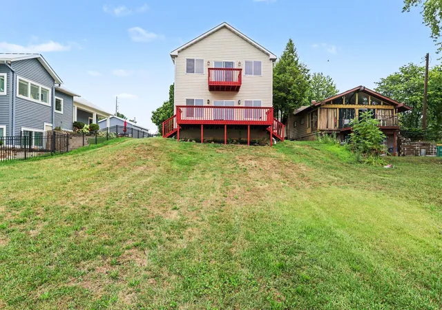 3rd image of 1 Woodrow Ct, Battle Creek, MI 49015 | MLS# 66026041363