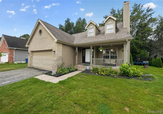 Photo 1 of Single family home for sale at 16130 Aspen Holw Dr, Fenton, MI 48430 | MLS# 20261062419 | Listing updated on 2026-09-05