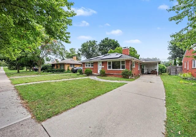 Photo 3 of Single family home for sale at 1597 Greenview Dr, Ann Arbor, MI 48103 | MLS# 81026041365 | Listing updated on 2026-09-11