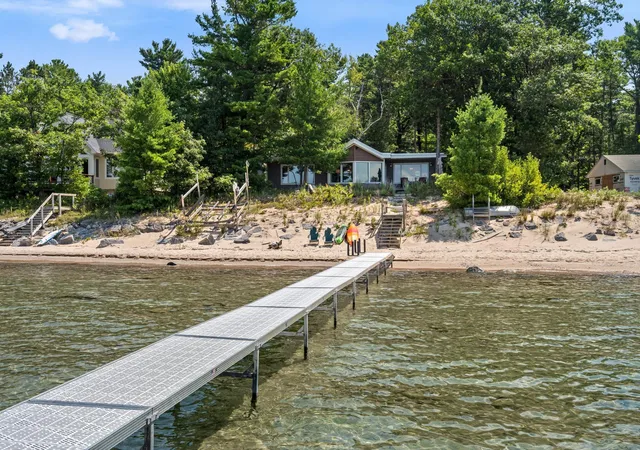 3rd image of 10892 Lakeshore Rd, Williamsburg, MI 49690 | MLS# 78080072078